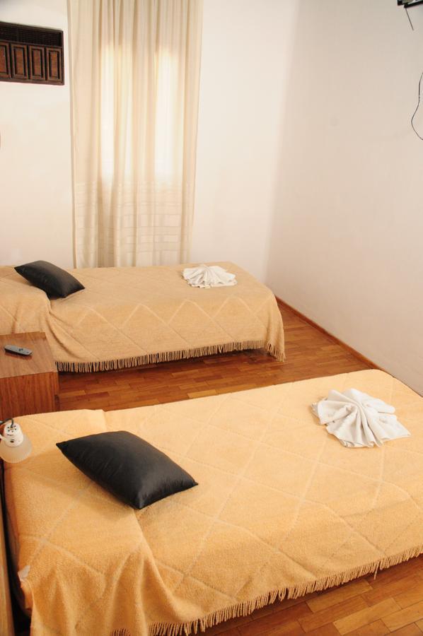 Hostal De La Costa Villa Carlos Paz Eksteriør bilde